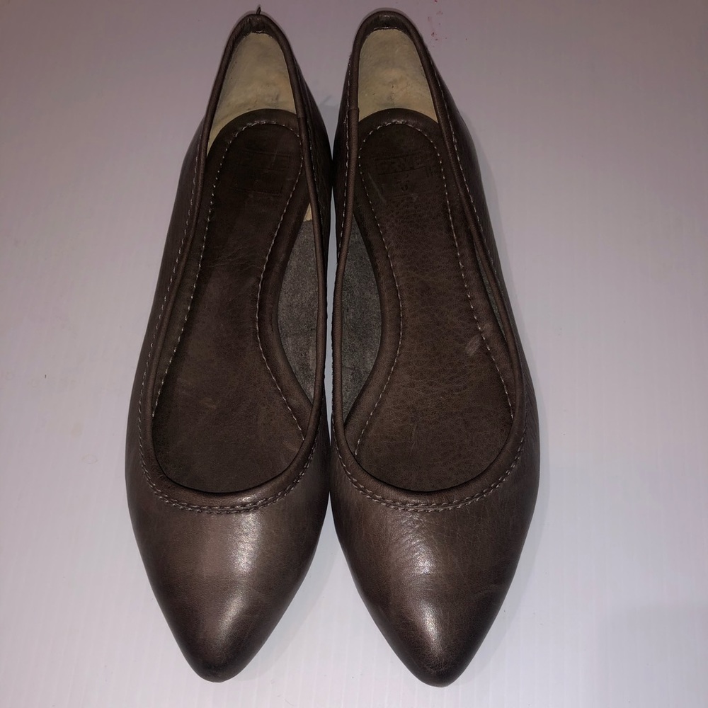 Frye Regina pointed toe flats